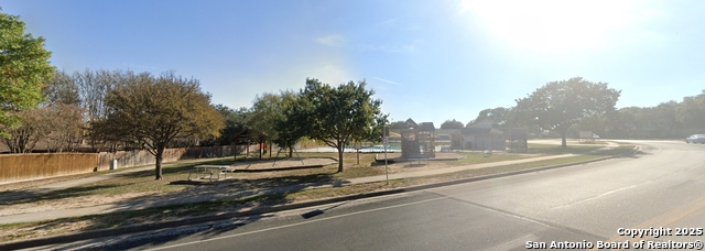 Listing photo id 46 for 2608 Poplar Grove
