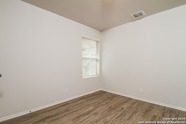 Image 11 of 16 For 10362 Clearwater Way