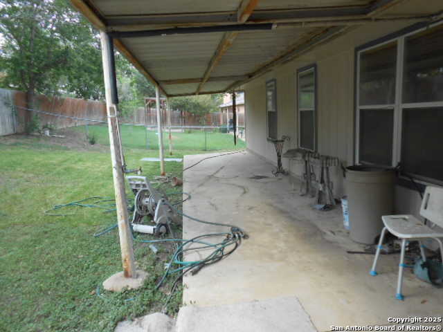Image 4 of 38 For 3527 Eagle Creek