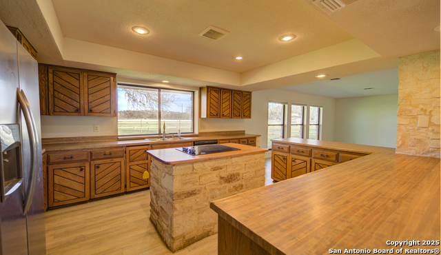 Image 13 of 57 For 25325 Boerne Stage