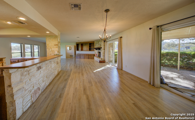 Image 14 of 57 For 25325 Boerne Stage