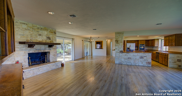 Image 5 of 57 For 25325 Boerne Stage