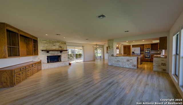 Image 7 of 57 For 25325 Boerne Stage