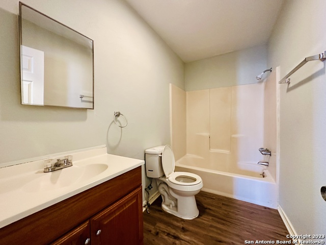 Image 6 of 8 For 749 Leal St  2
