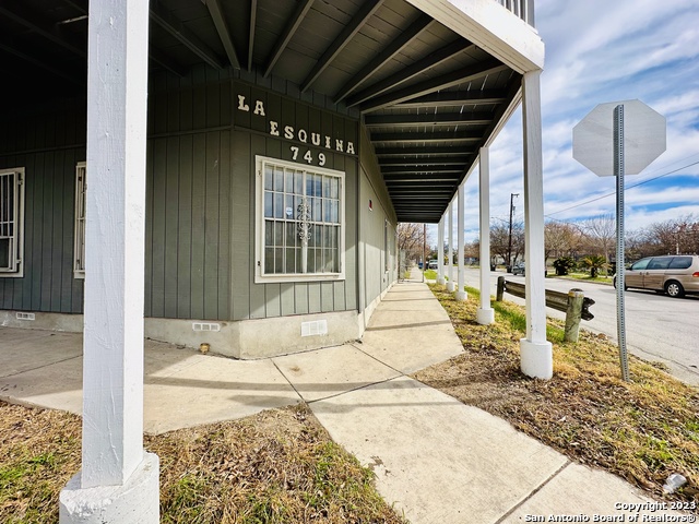Image 8 of 8 For 749 Leal St  2