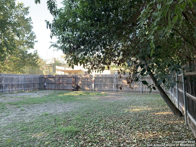 Image 33 of 34 For 588 Castell Ave S