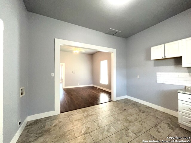 Image 10 of 21 For 222 Cadwallader St  1