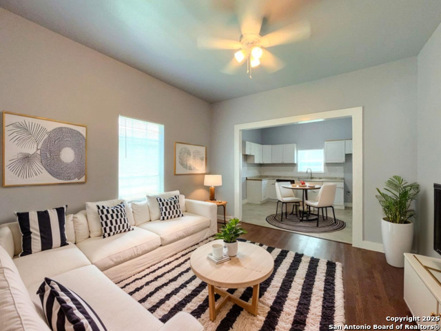 Image 2 of 21 For 222 Cadwallader St  1