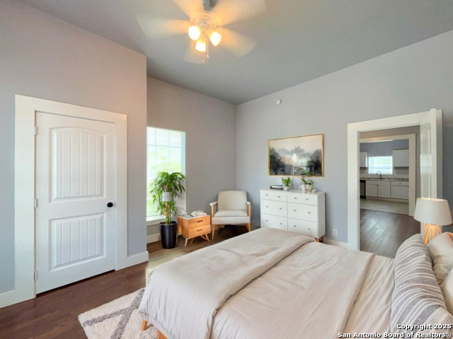 Image 6 of 21 For 222 Cadwallader St  1