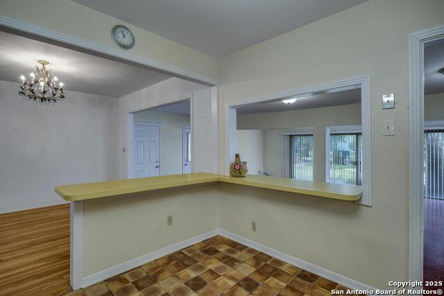 Image 13 of 31 For 2407 Kings Hwy W