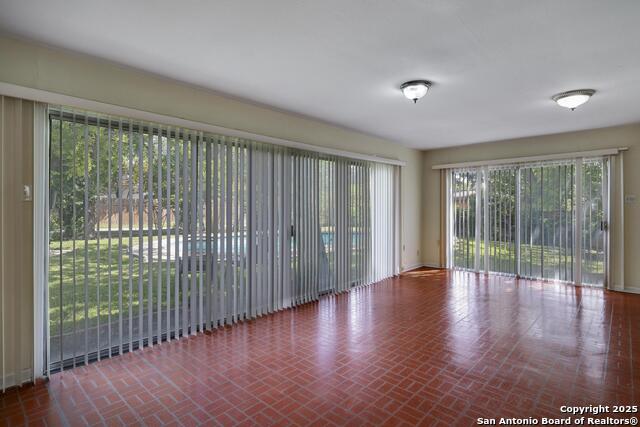 Image 17 of 31 For 2407 Kings Hwy W