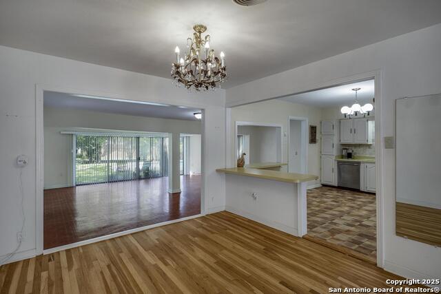 Image 8 of 31 For 2407 Kings Hwy W