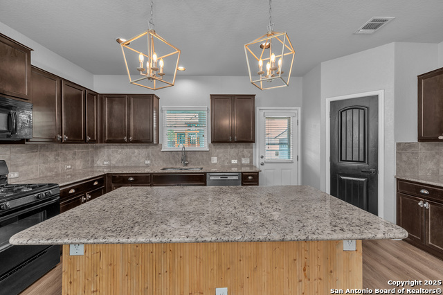 Image 11 of 32 For 13410 Canyon Meadows