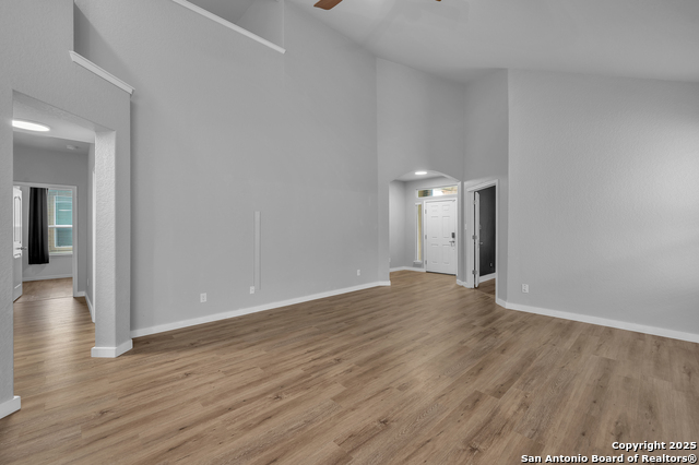 Image 27 of 32 For 13410 Canyon Meadows