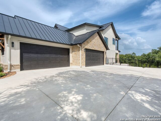 Image 11 of 78 For 207 River Bend