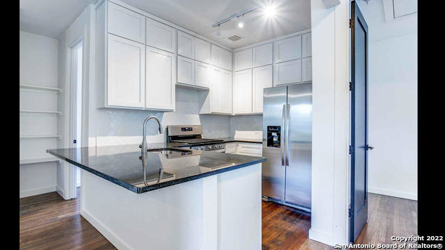 Image 3 of 12 For 251 Natalen Ave  2