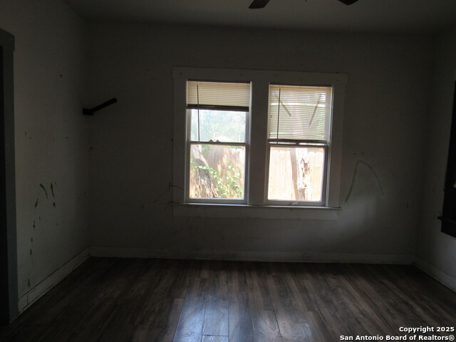 Image 3 of 10 For 2334 Aransas