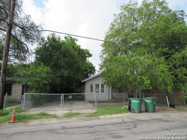 Image 7 of 10 For 2334 Aransas
