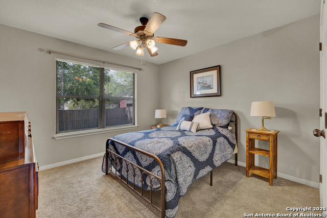 Listing photo id 14 for 1415 Allison