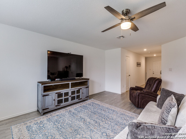 Image 4 of 25 For 14615 Bolinger