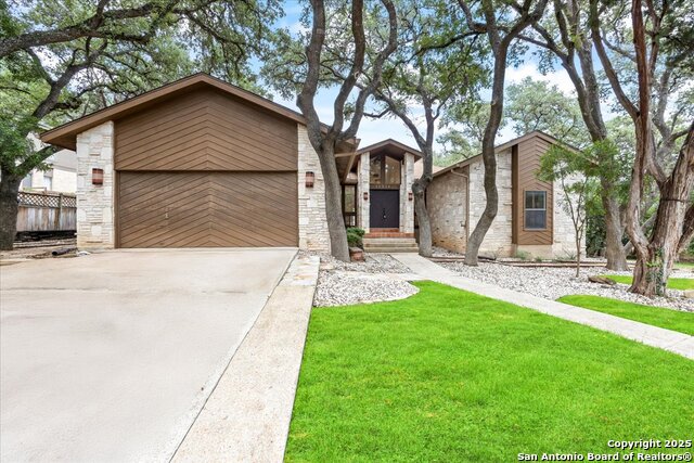 Image 4 of 61 For 15810 Wilderness Pkwy
