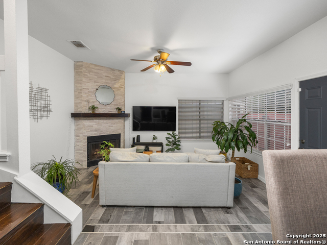 Image 12 of 23 For 22 Cross  