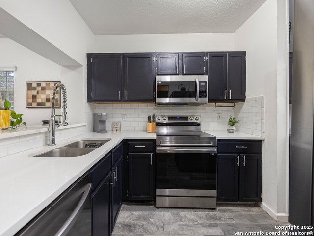 Image 4 of 23 For 22 Cross  