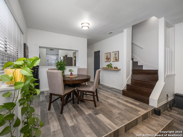 Image 9 of 23 For 22 Cross  