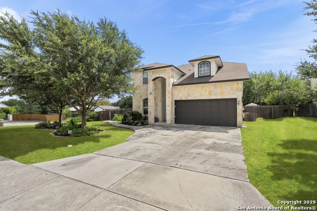 Listing photo id 1 for 2105 Hazelwood