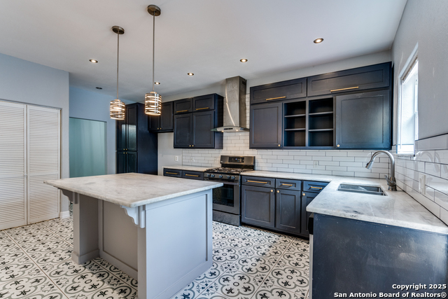 Image 2 of 25 For 1031 Avant Ave.