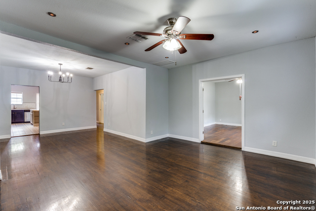 Image 5 of 25 For 1031 Avant Ave.
