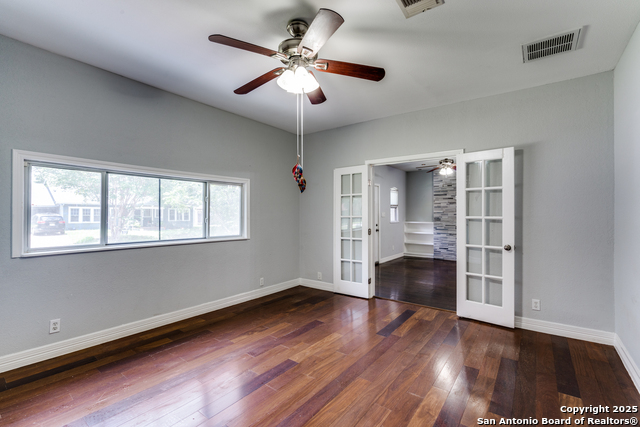 Image 9 of 25 For 1031 Avant Ave.