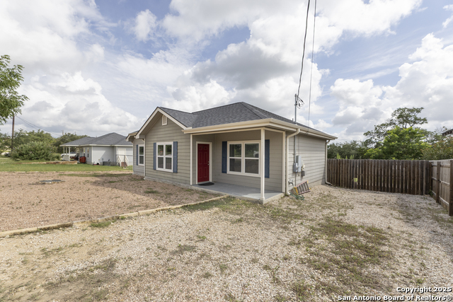 Image 2 of 29 For 421 Cimarron