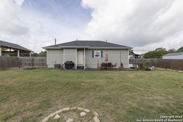 Image 20 of 29 For 421 Cimarron