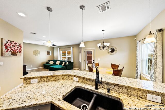 Image 11 of 43 For 2850 Moncayo Dr