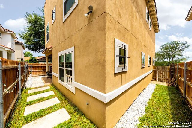 Image 28 of 43 For 2850 Moncayo Dr