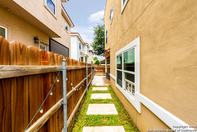 Image 30 of 43 For 2850 Moncayo Dr