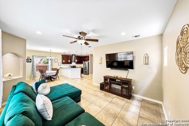 Image 7 of 43 For 2850 Moncayo Dr
