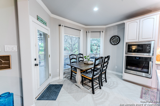 Image 10 of 40 For 26026 Oak Nest Ln