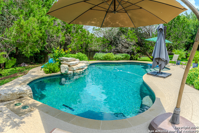 Image 3 of 40 For 26026 Oak Nest Ln