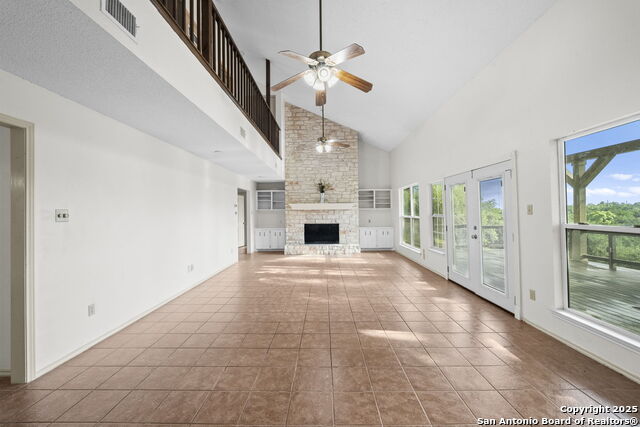 Listing photo id 9 for 12904 Wells Fargo