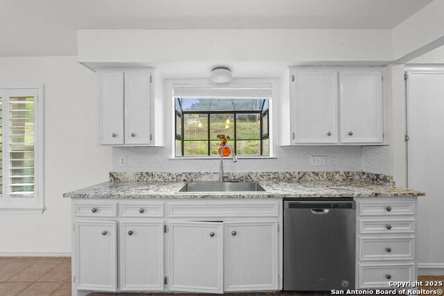 Listing photo id 13 for 12904 Wells Fargo