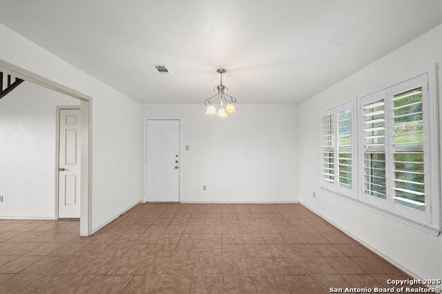 Listing photo id 16 for 12904 Wells Fargo