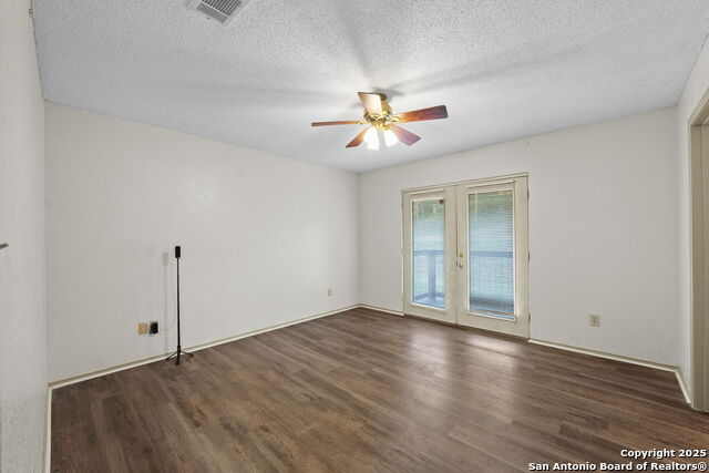 Listing photo id 25 for 12904 Wells Fargo