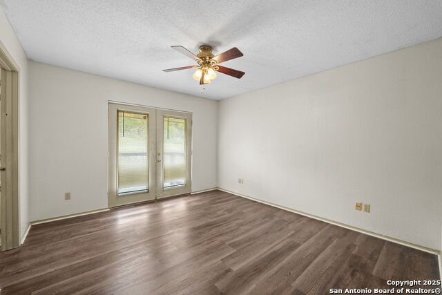 Listing photo id 30 for 12904 Wells Fargo