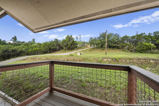 Listing photo id 33 for 12904 Wells Fargo