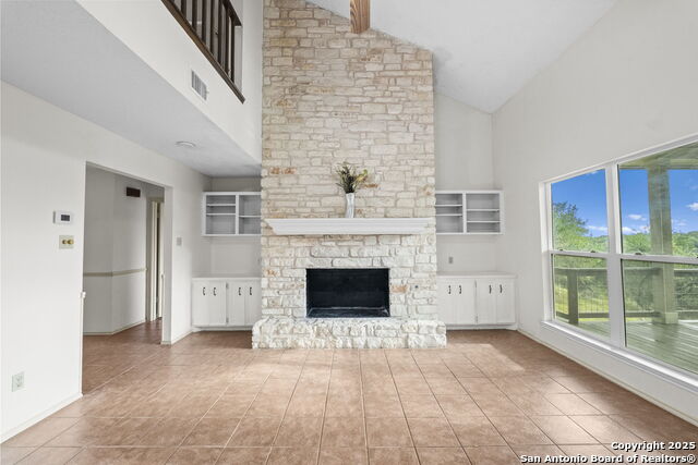 Listing photo id 7 for 12904 Wells Fargo