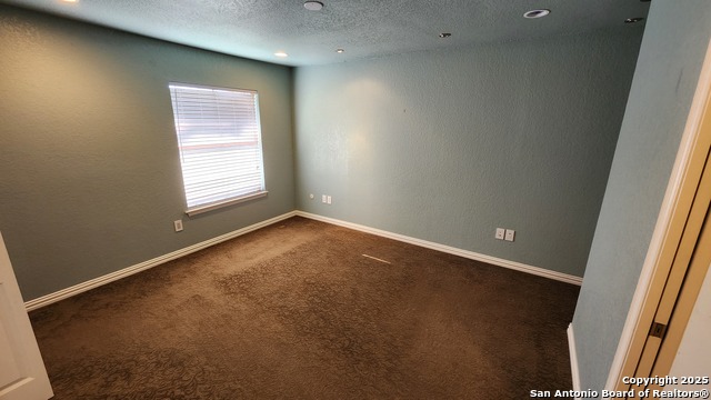 Image 10 of 18 For 551 Terminal Loop D8