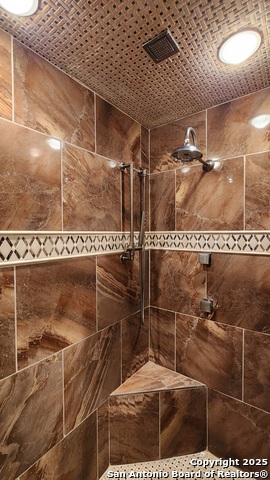 Image 13 of 18 For 551 Terminal Loop D8