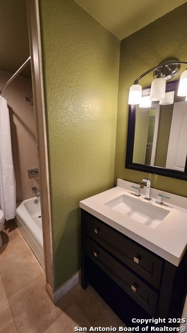 Image 15 of 18 For 551 Terminal Loop D8